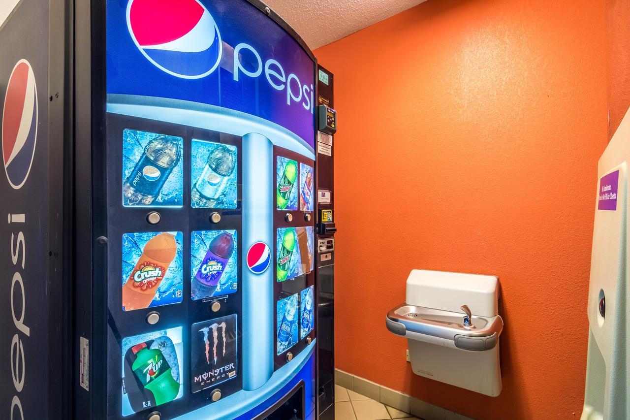 Motel 6-Harvey, Il Exteriör bild